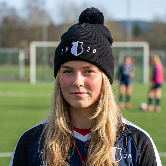 Bommelmütze •  "1920"