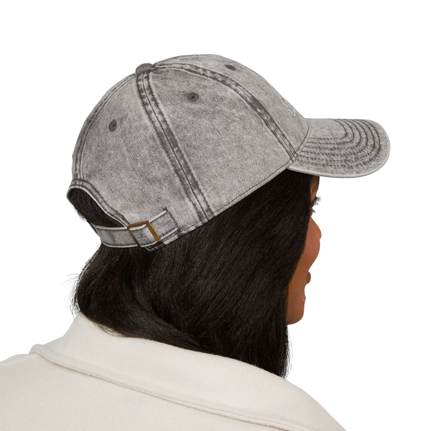 CAP (Vintage)  | HEROINES OF A NEW GENERATION